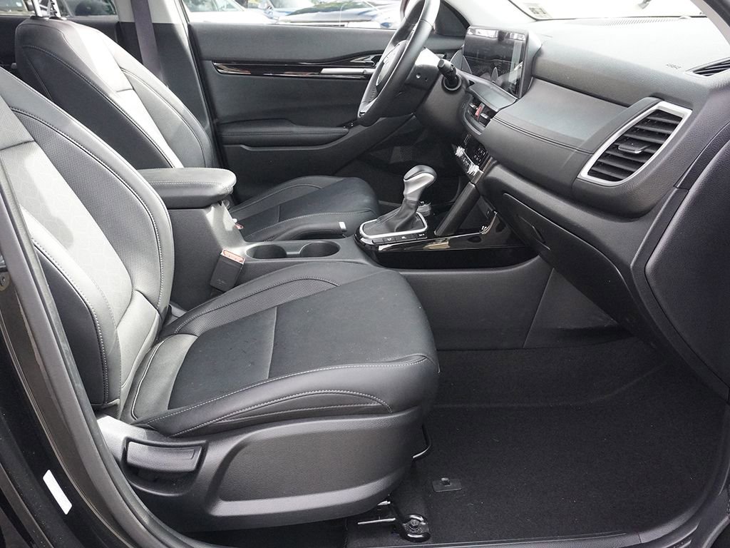 Used 2024 Kia Seltos EX AWD/4WD image 28