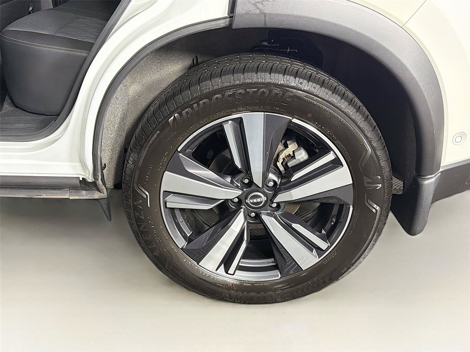 Used 2023 Nissan Rogue Platinum w/ Platinum Premium Package AWD/4WD image 35