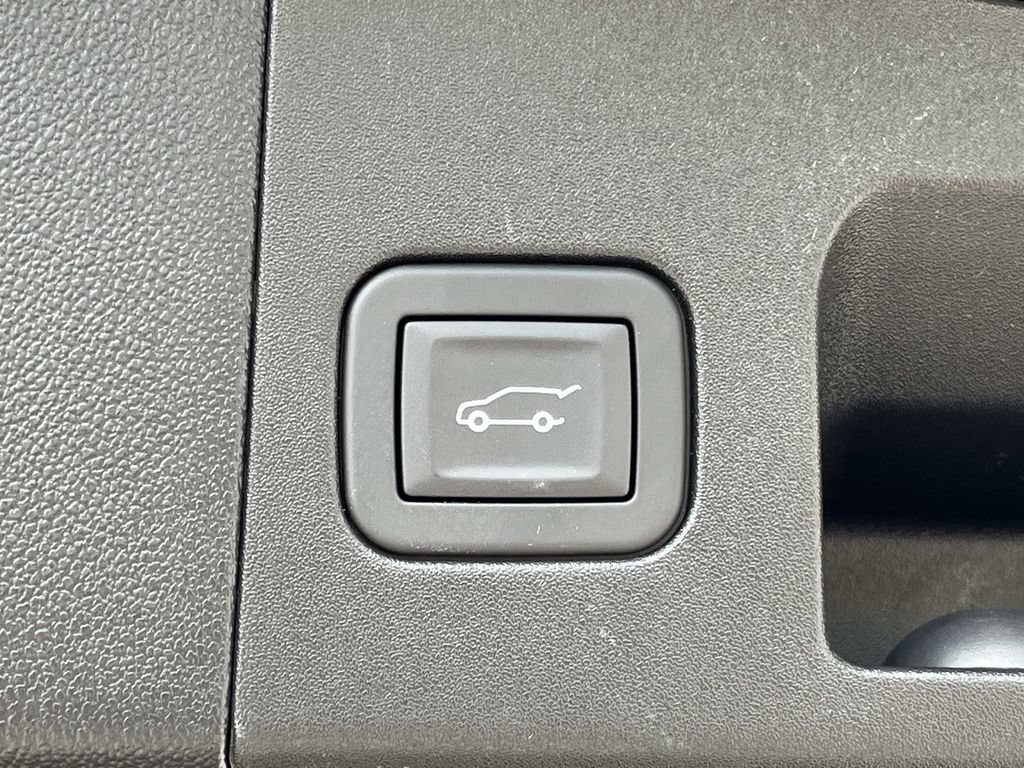 New 2026 Cadillac XT5 Premium Luxury w/ Driver Assist Package FWD image 12
