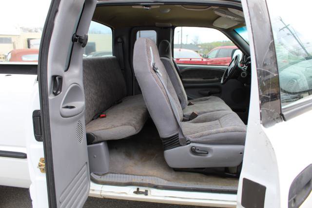 Used 1999 Dodge Ram 2500 Truck 2WD Quad Cab image 16