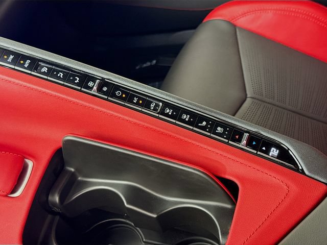 Used 2024 Chevrolet Corvette Stingray Preferred Cpe w/ 2LT RWD image 17