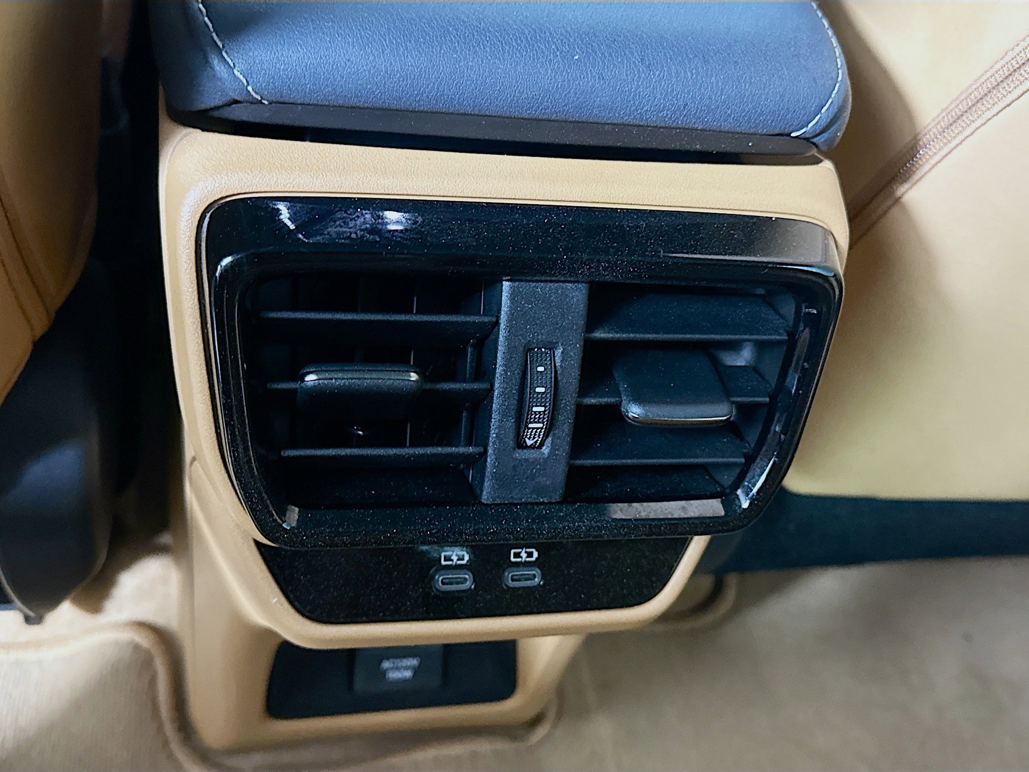 Used 2023 Lexus RZ 450e Premium w/ Technology Package AWD/4WD image 29