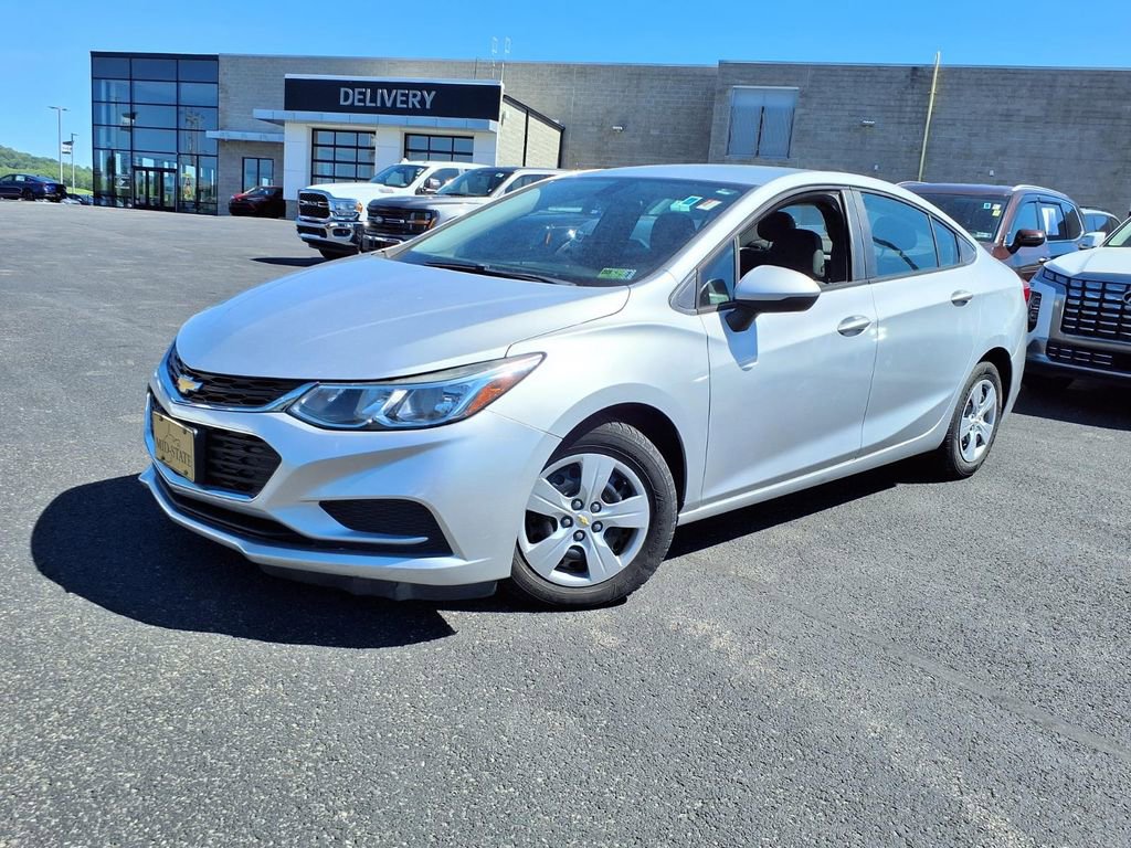 Used 2018 Chevrolet Cruze LS FWD image 3