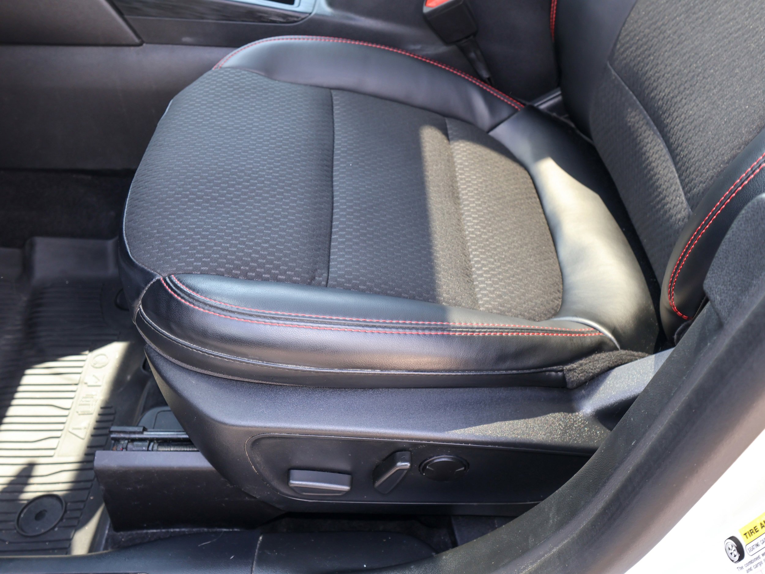 Used 2024 Ford Escape ST-Line Select w/ Tech Pack #2 AWD/4WD image 13