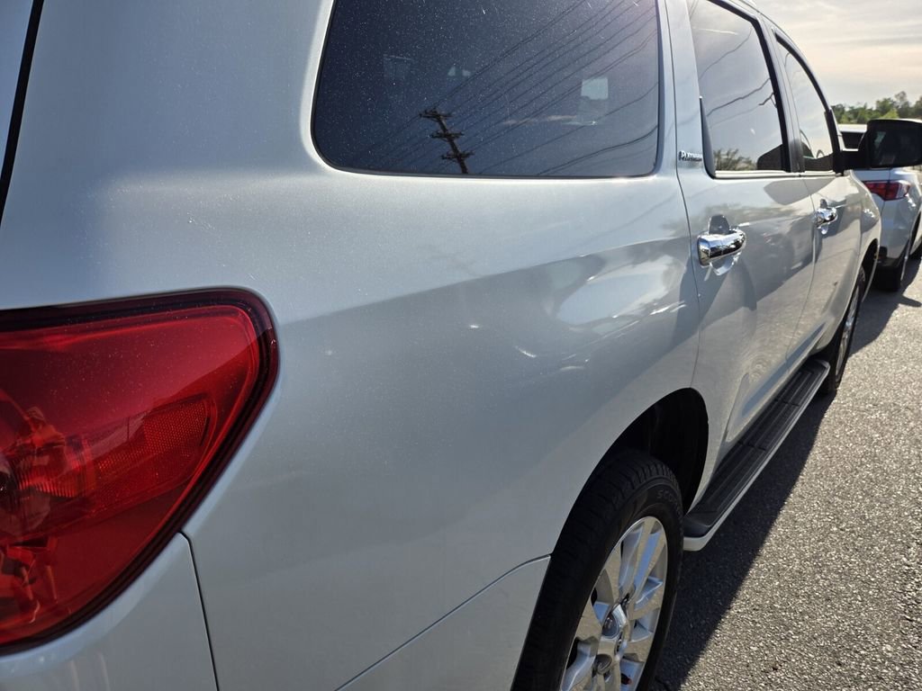 Used 2014 Toyota Sequoia Platinum AWD/4WD image 7