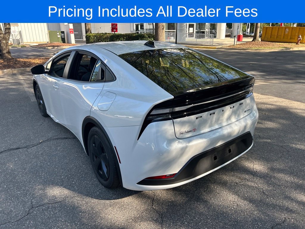 New 2027 Toyota Prius Plug-In Hybrid FWD image 14