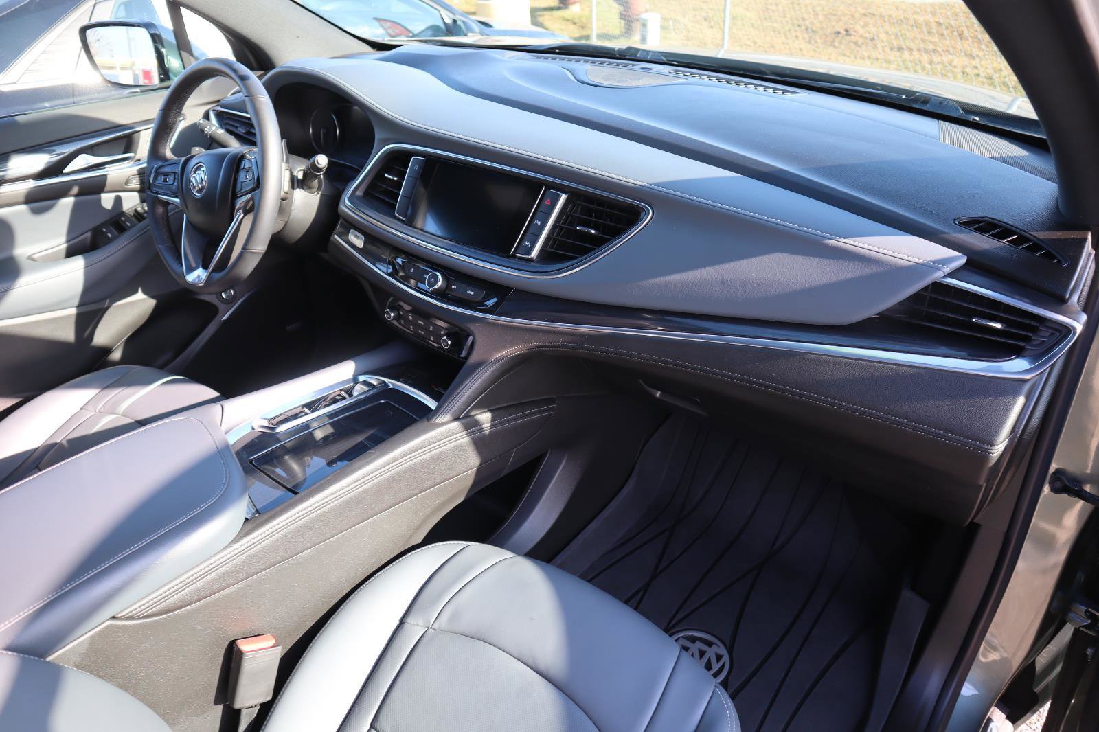 Used 2022 Buick Enclave Premium w/ Experience Buick Package image 58