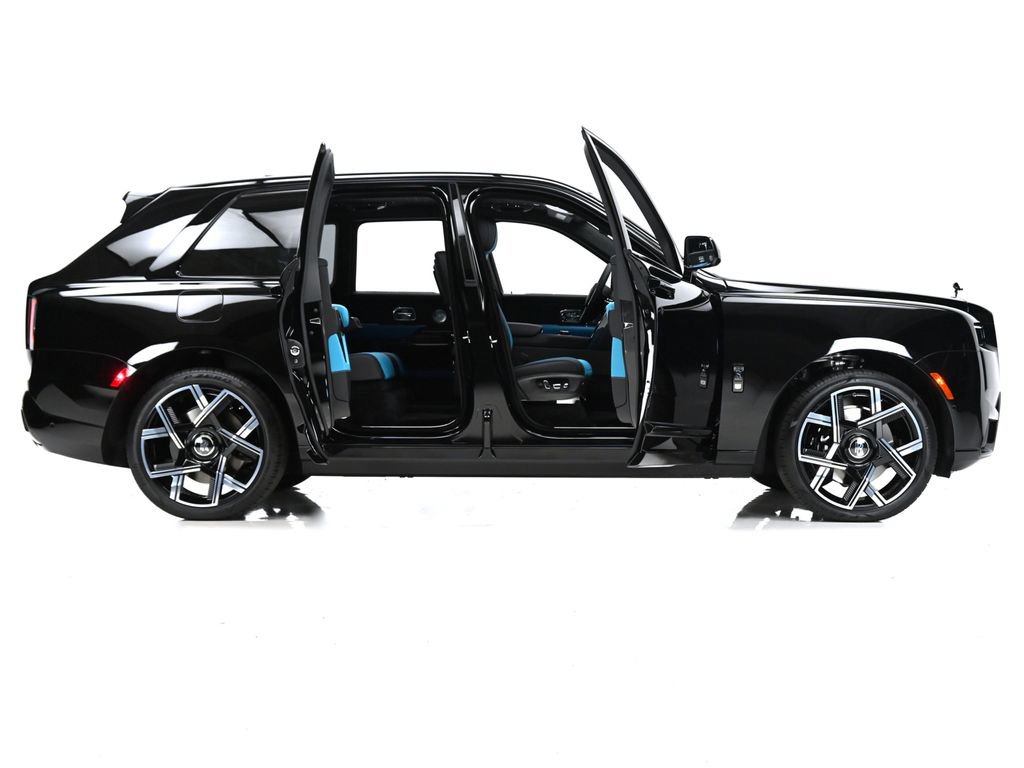 New 2026 Rolls-Royce Cullinan Black Badge AWD/4WD image 7