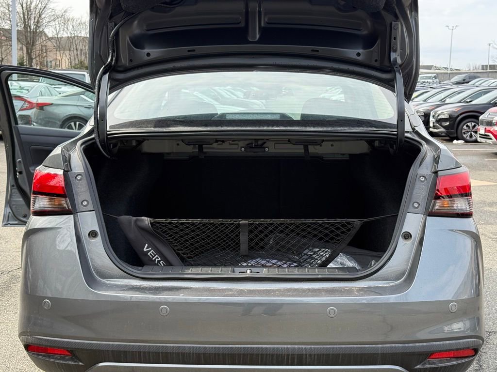 New 2025 Nissan Versa SR w/ Trunk Package image 22