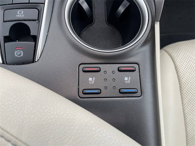 Used 2024 Toyota Camry XLE w/ Navigation Package image 25