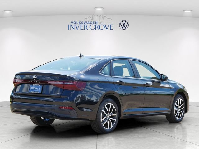 New 2025 Volkswagen Jetta SE FWD image 2