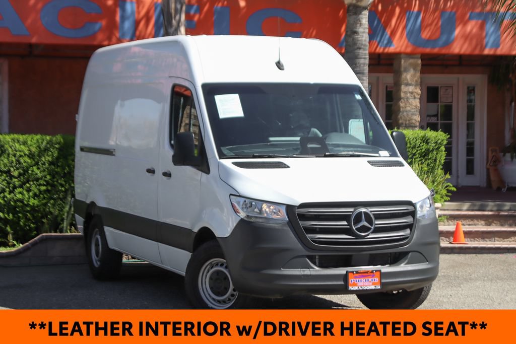 Used 2025 Mercedes-Benz Sprinter 2500 image 2