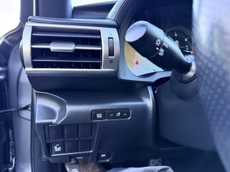 Used 2015 Lexus IS 350 w/ F-Sport Package RWD image 32