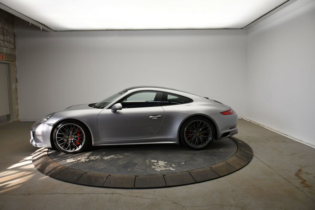 Certified 2019 Porsche 911 Carrera 4S image 2