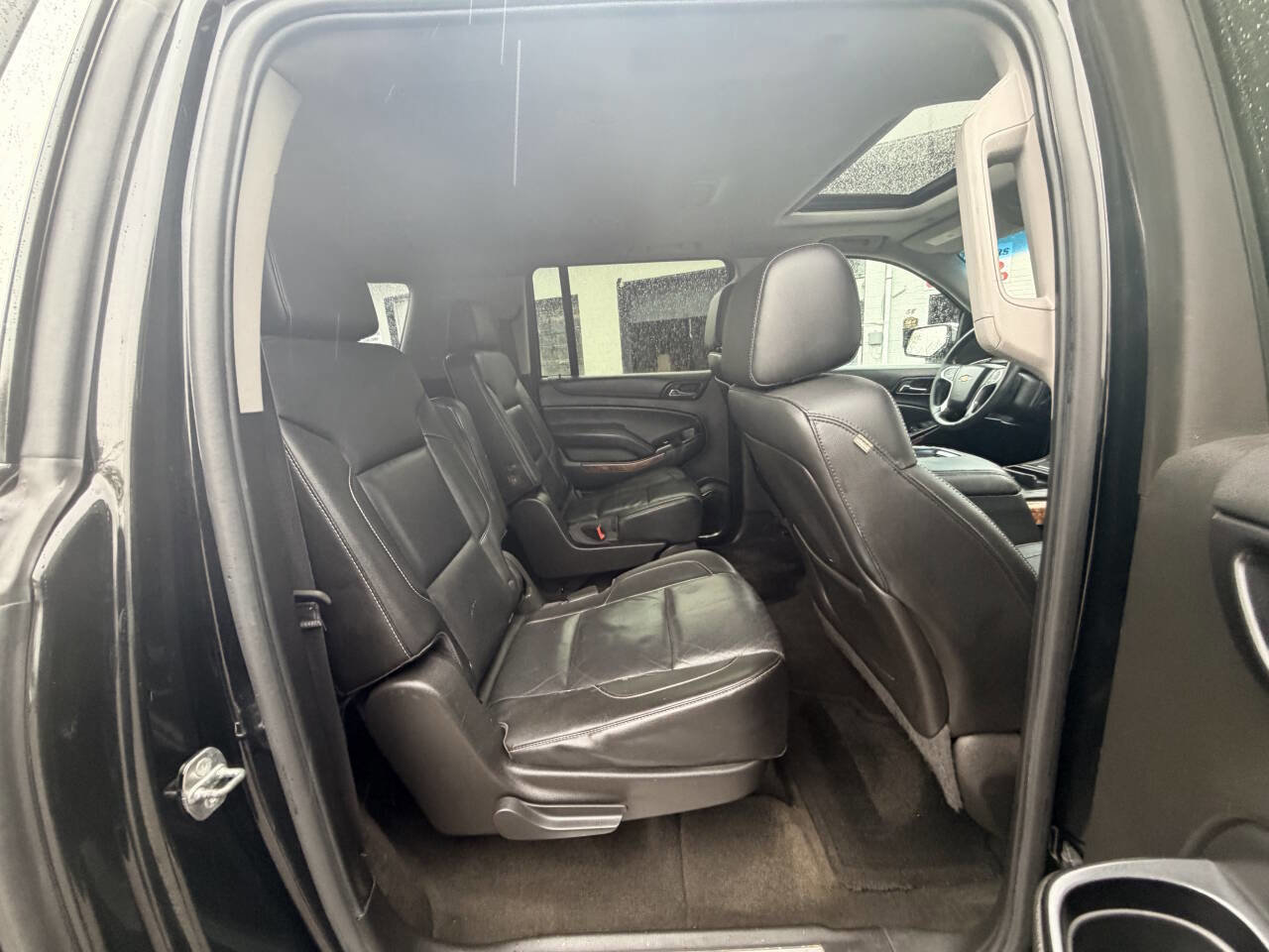 Used 2015 Chevrolet Suburban LTZ AWD/4WD image 31