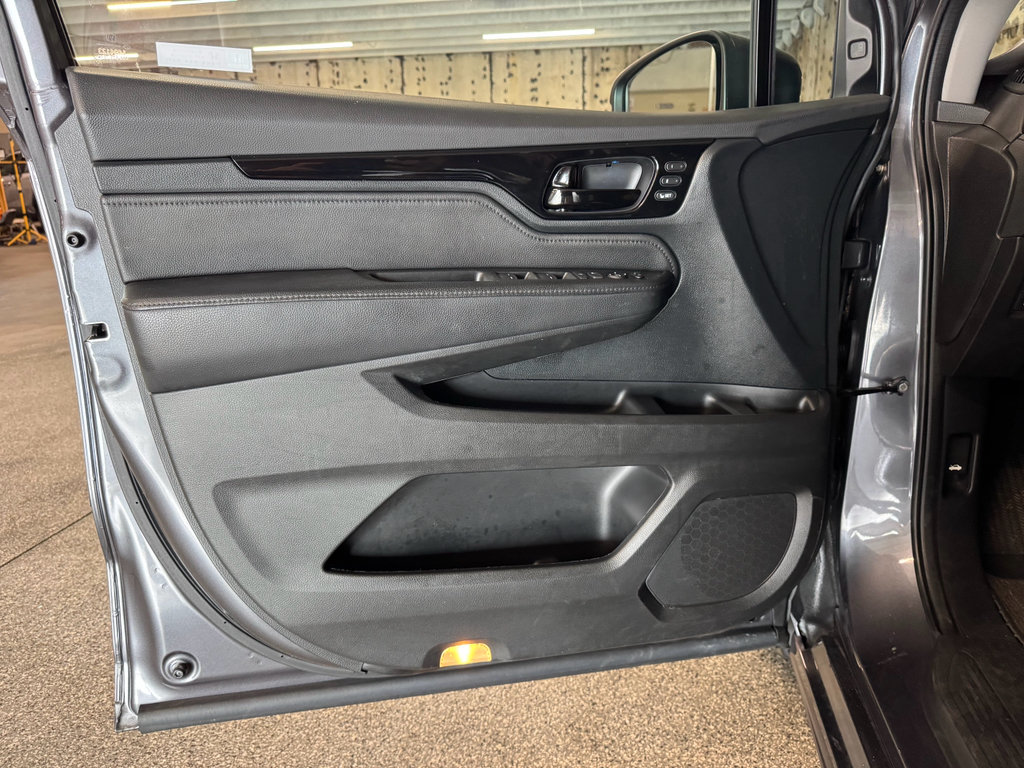 Used 2023 Honda Odyssey Touring image 14