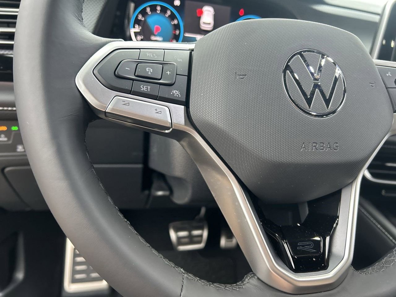 New 2026 Volkswagen Atlas Cross Sport SEL Premium R-Line image 18