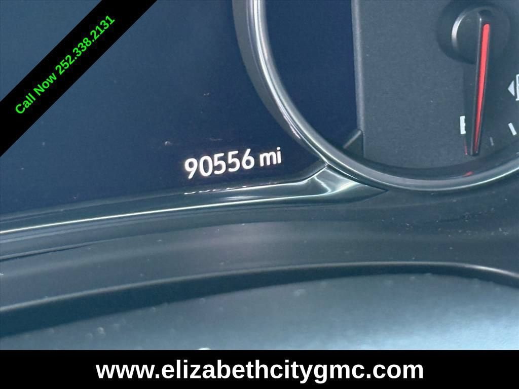 Used 2023 Chevrolet Traverse Premier AWD/4WD image 26