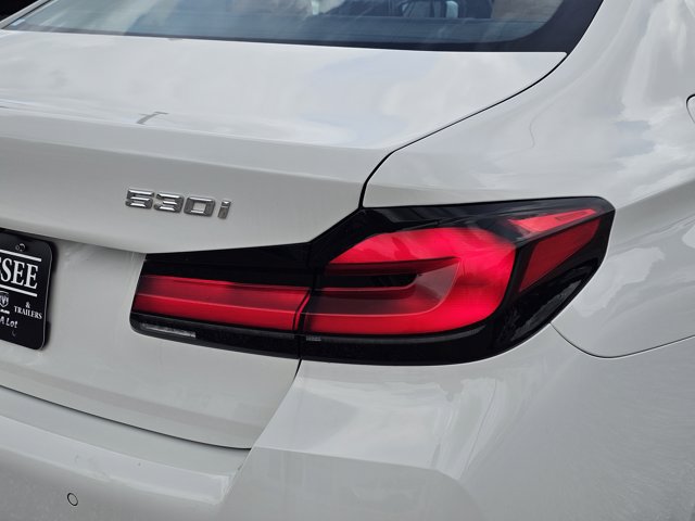 Used 2021 BMW 530i xDrive AWD/4WD image 9