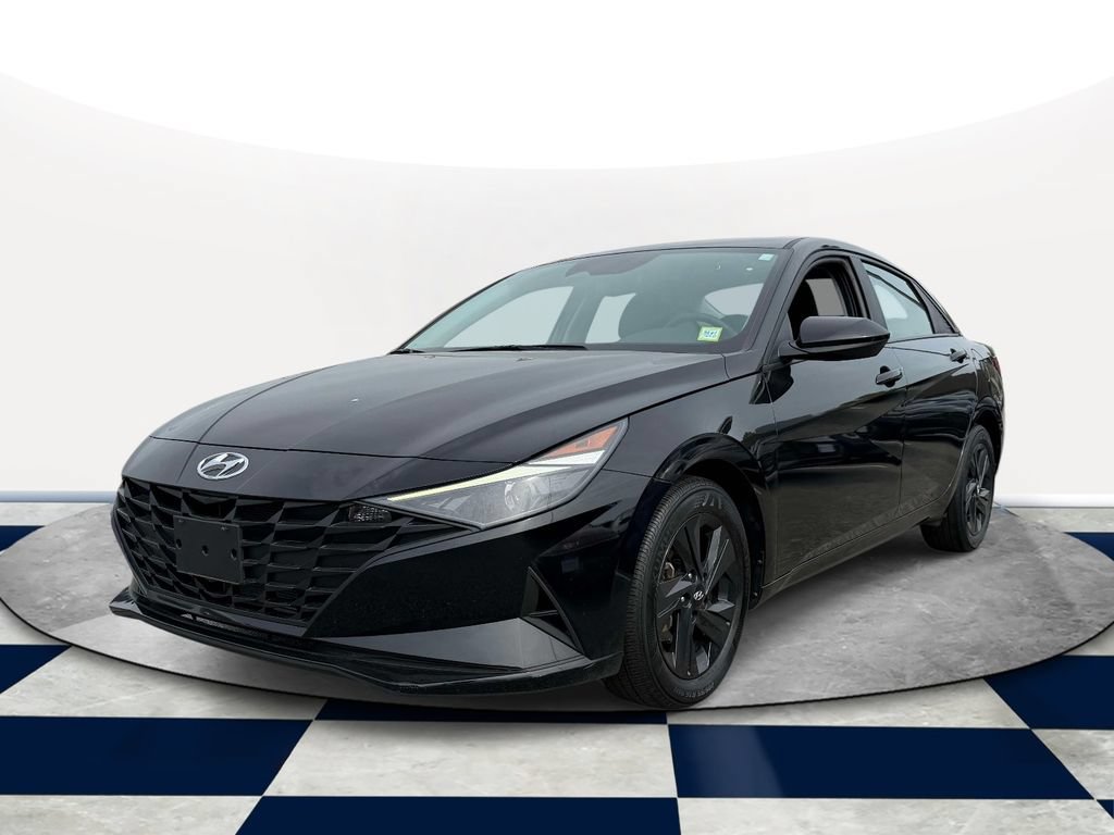 Used 2023 Hyundai Elantra SEL FWD image 3