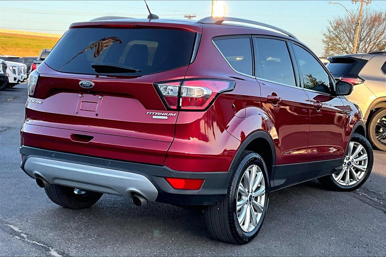 Used 2017 Ford Escape Titanium FWD image 2