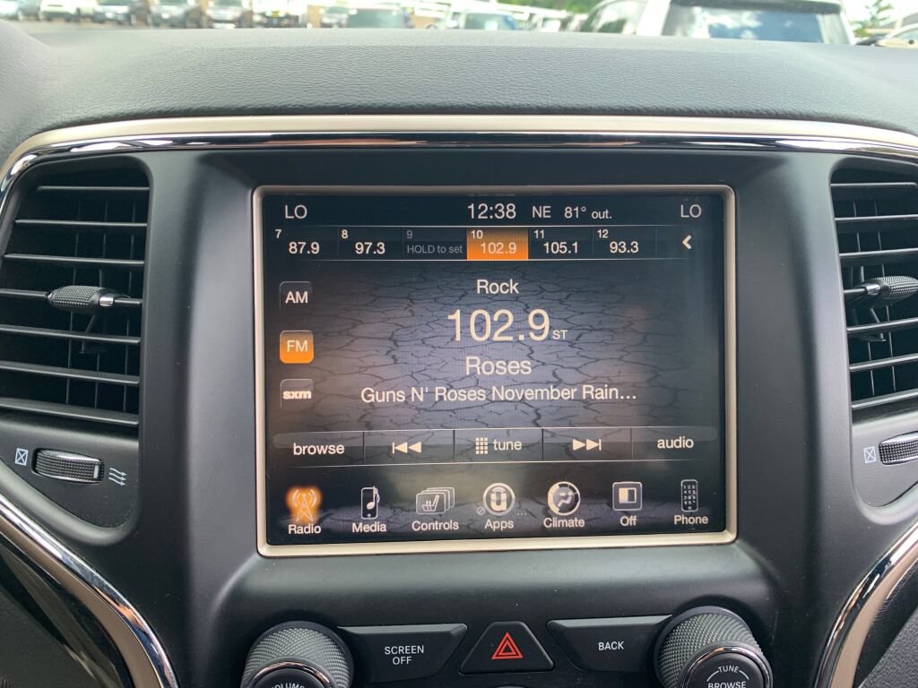 Used 2016 Jeep Grand Cherokee Laredo 75th Anniversary AWD/4WD image 19