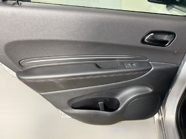 Used 2025 Dodge Durango GT RWD image 25