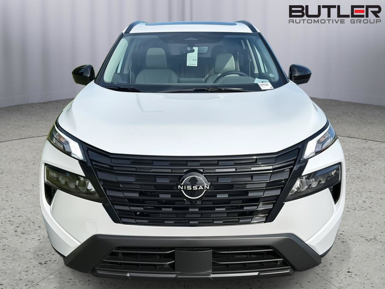 New 2026 Nissan Rogue Dark Armor FWD image 9