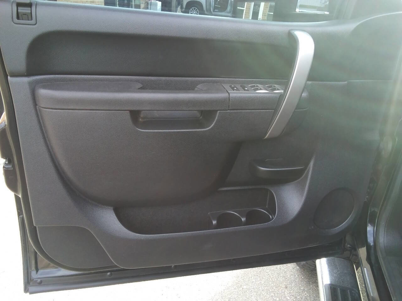 Used 2014 Chevrolet Silverado 2500 LT w/ Custom Sport Truck Package image 16