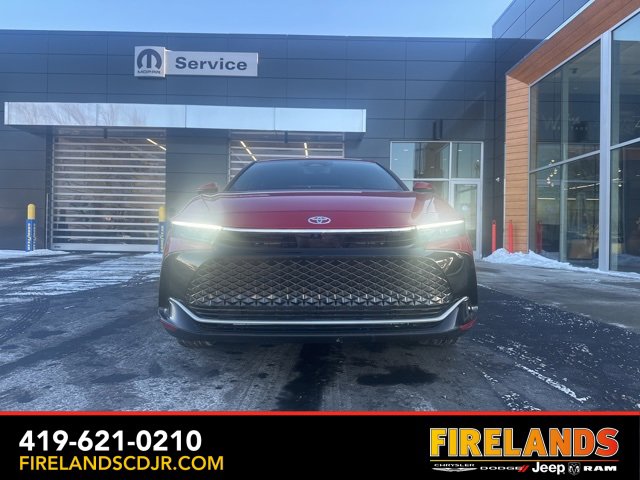 Used 2025 Toyota Crown XLE image 2