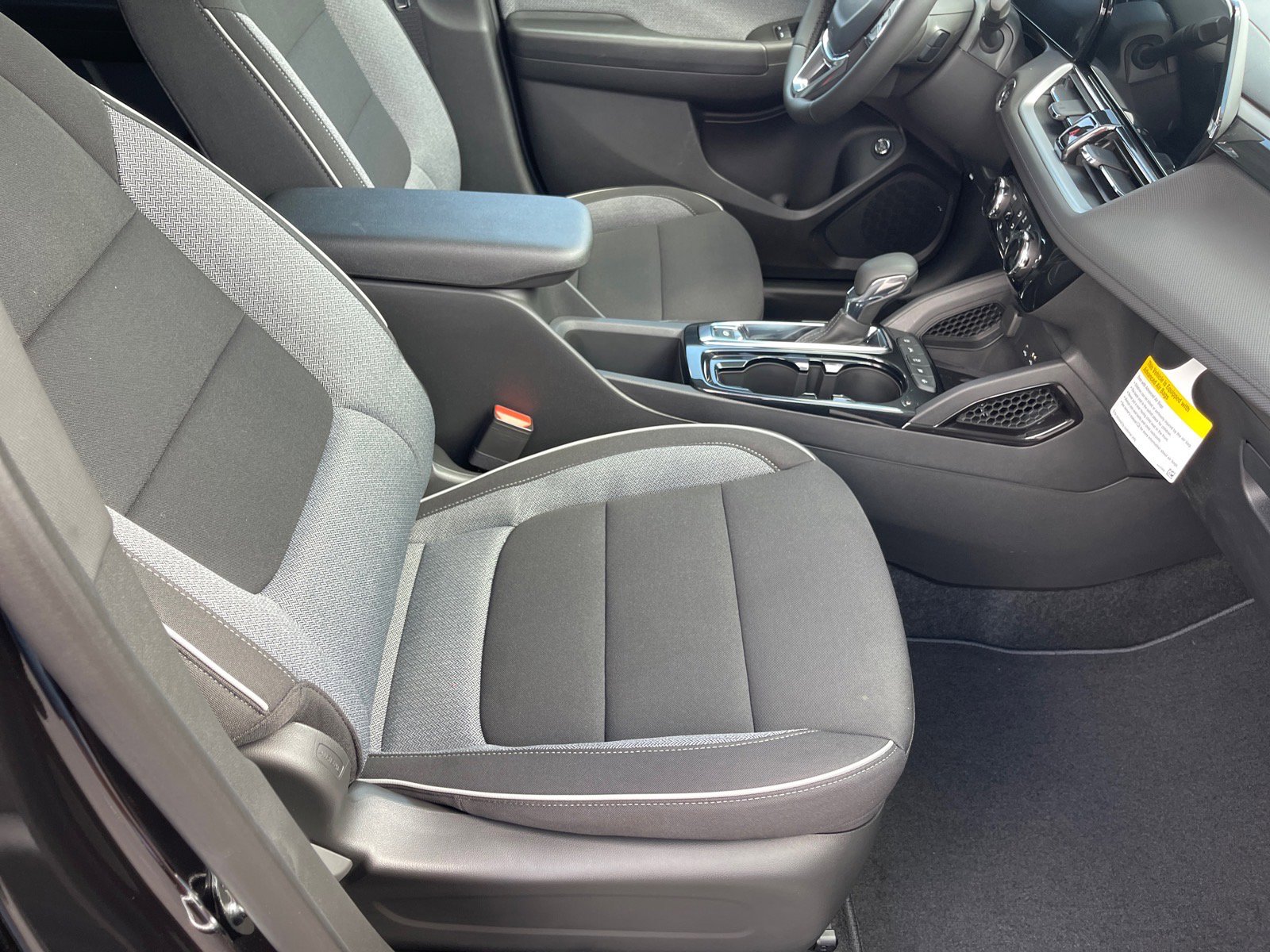 New 2026 Chevrolet TrailBlazer LT w/ Convenience Package FWD image 18