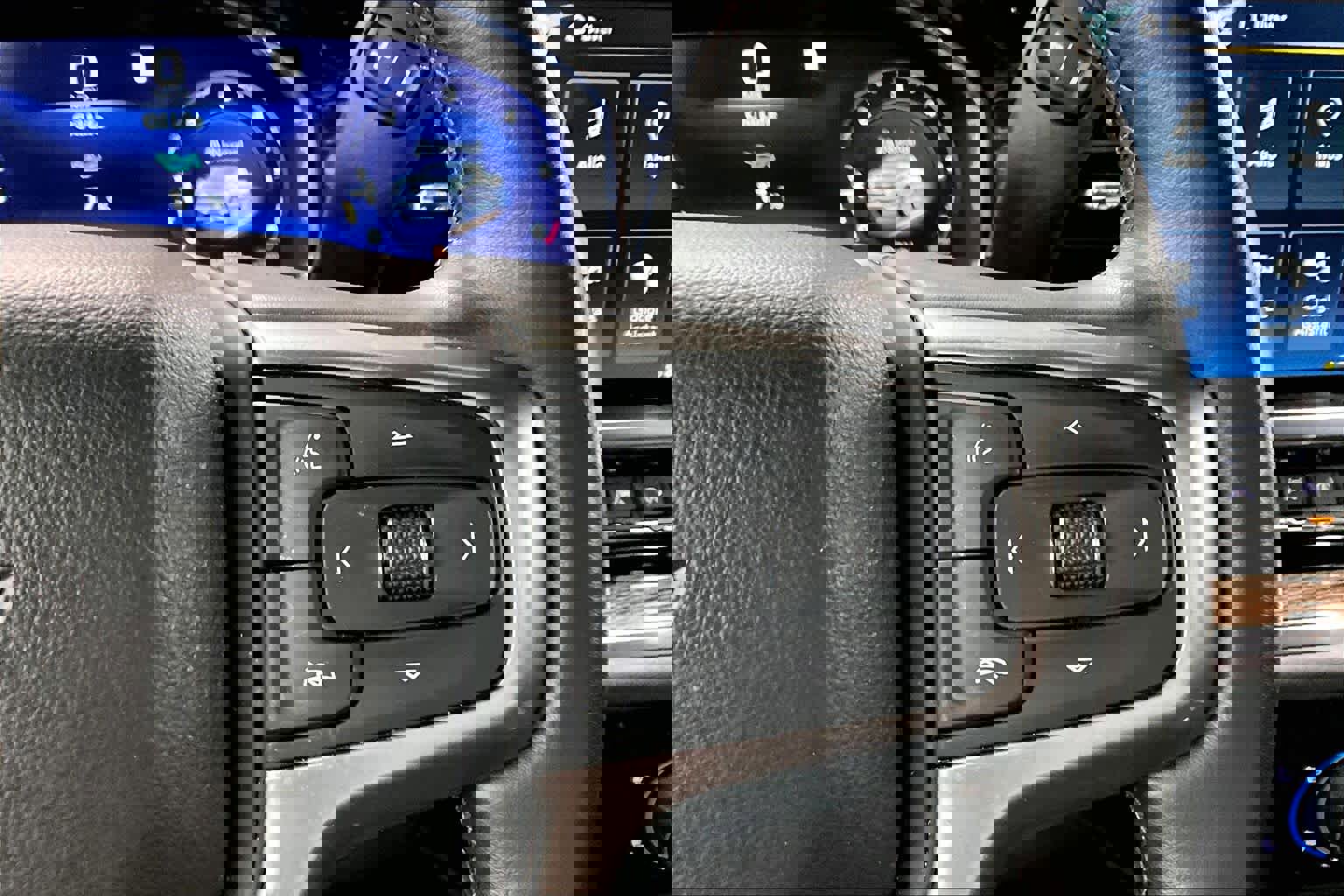 Used 2023 Chevrolet Silverado 1500 LT image 24