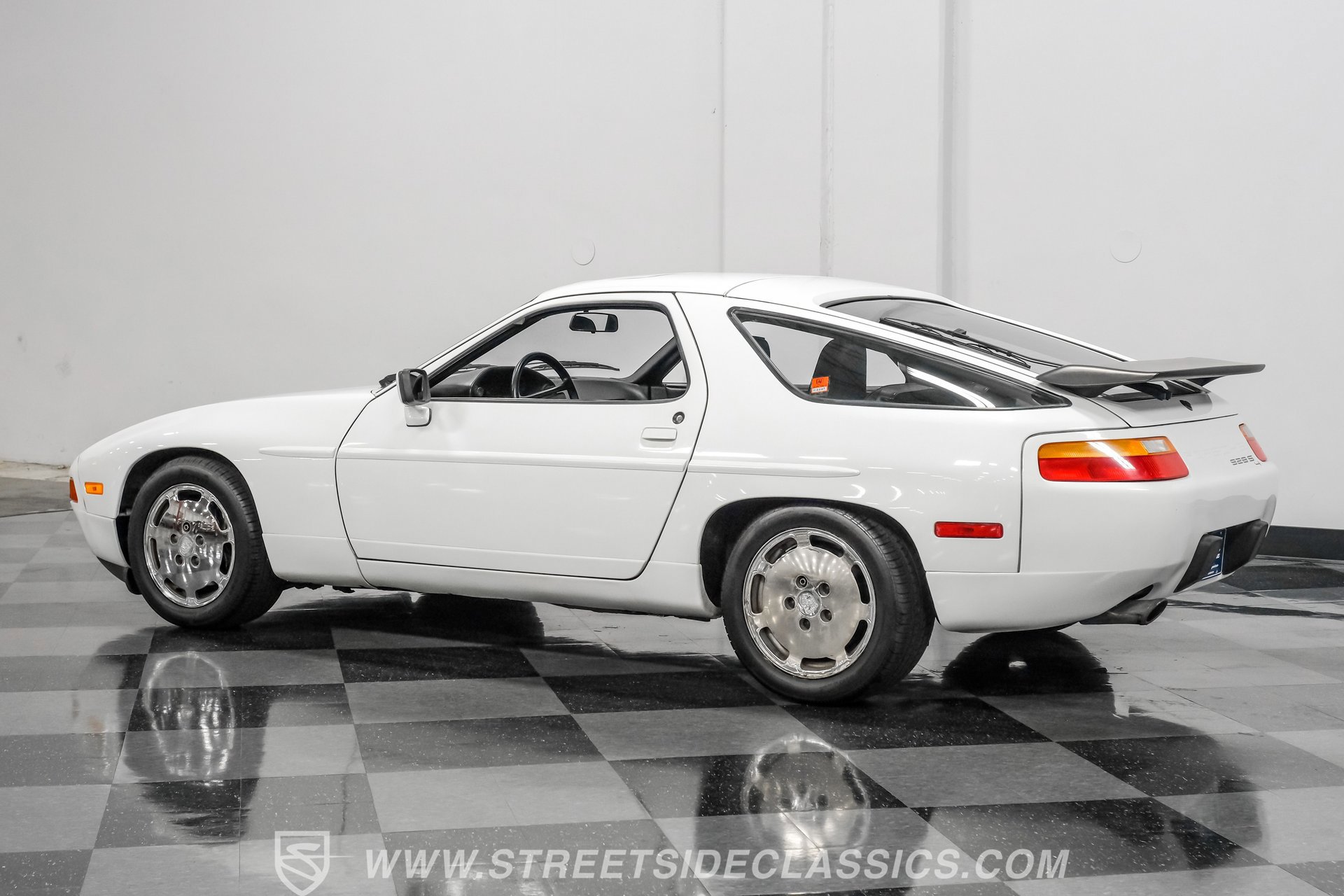 Used 1987 Porsche 928 S4 RWD image 6