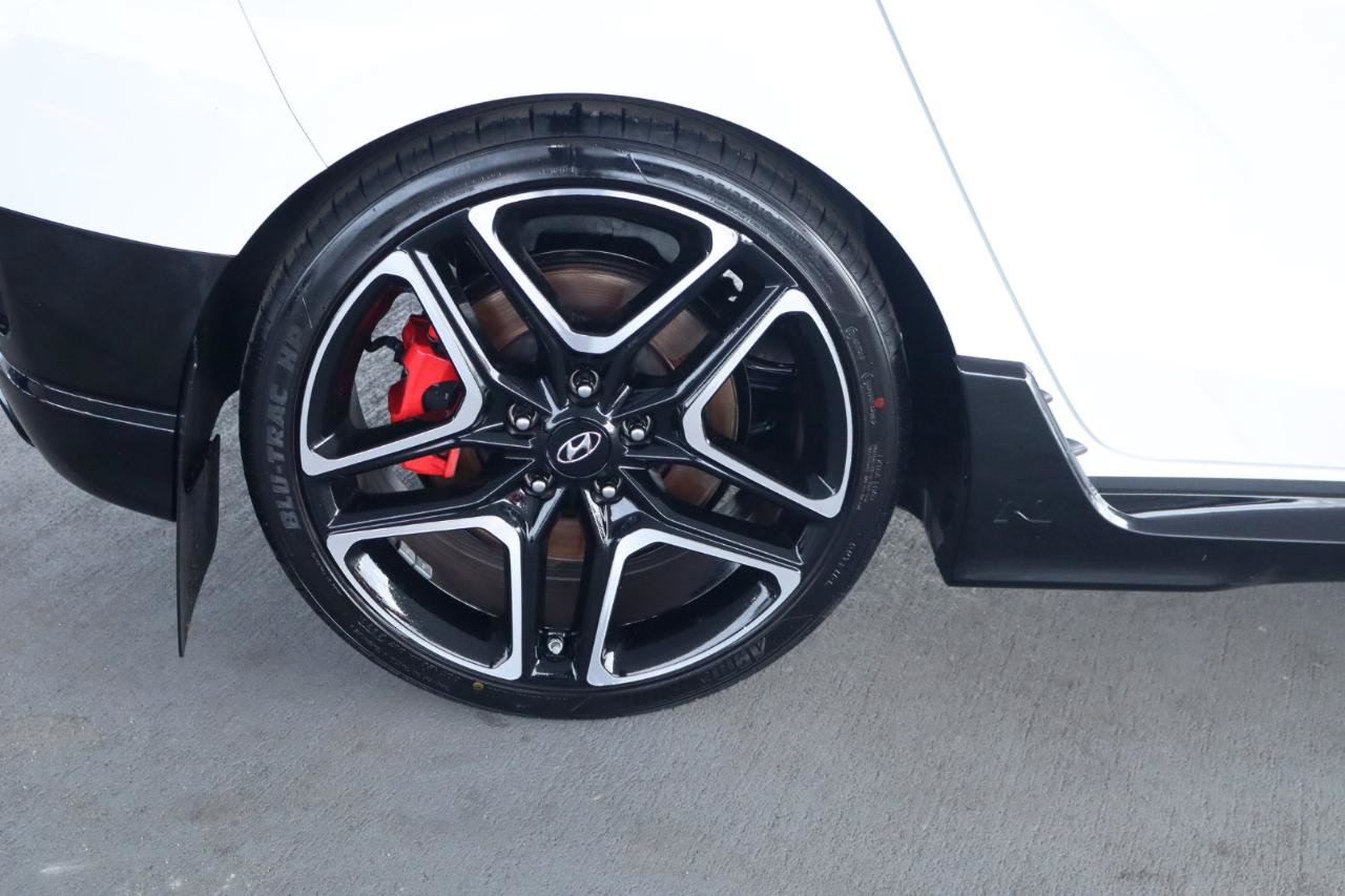 Used 2021 Hyundai Veloster N FWD image 5
