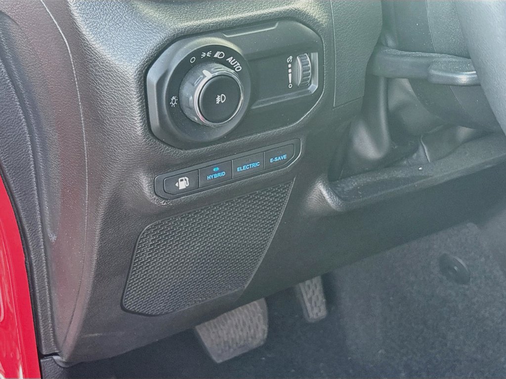 Used 2023 Jeep Wrangler Unlimited Rubicon 4xe AWD/4WD image 11