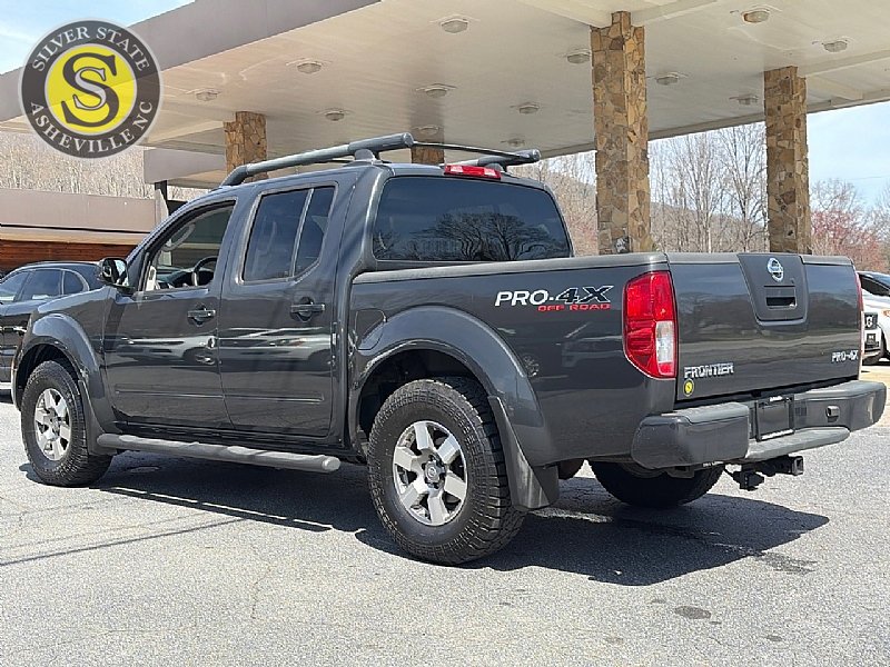 Used 2010 Nissan Frontier PRO-4X w/ Pro-4x Value Truck Pkg image 4