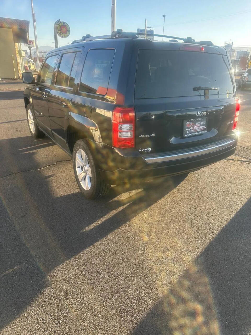 Used 2014 Jeep Patriot Limited w/ Sun/Sound Group image 4