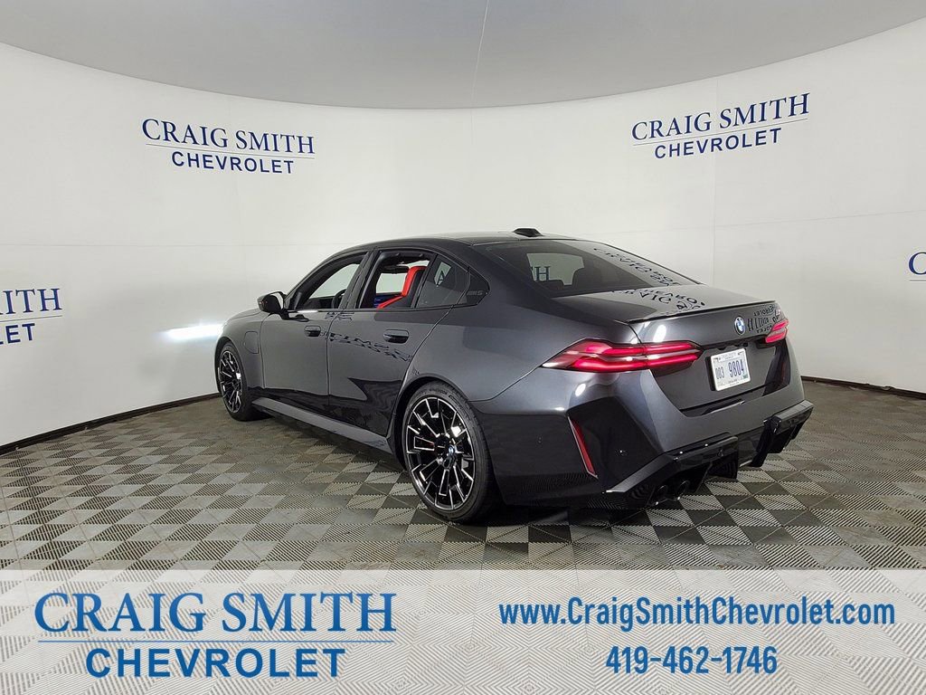 Used 2025 BMW M5 w/ Executive Package image 11