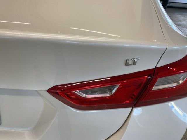 Used 2016 Chevrolet Malibu LT FWD image 7