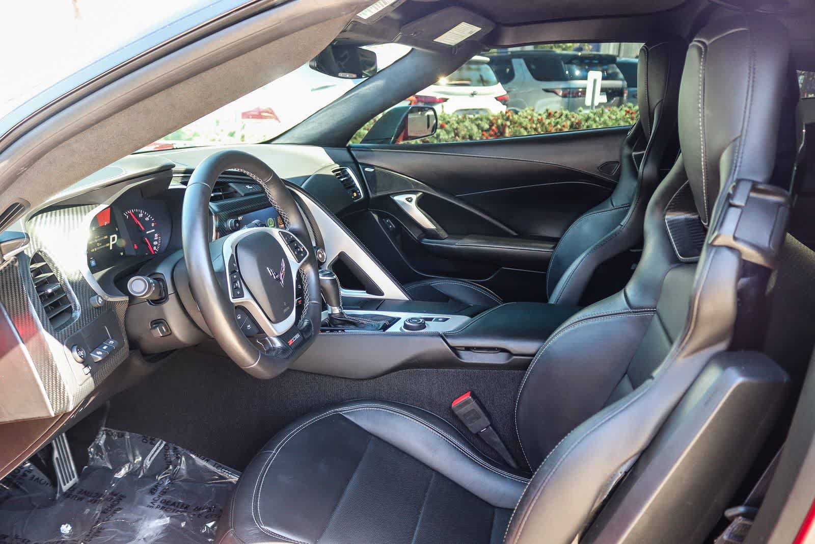 Used 2015 Chevrolet Corvette Z06 w/ 3LZ Preferred Equipment Group RWD image 20