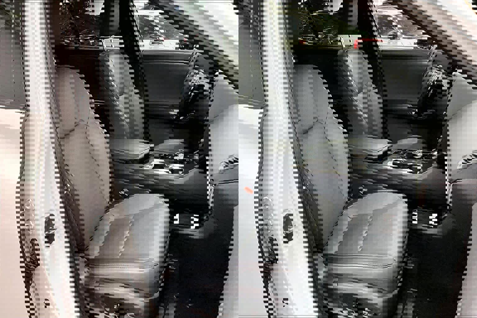 Used 2024 Lexus RZ 300e Premium image 8