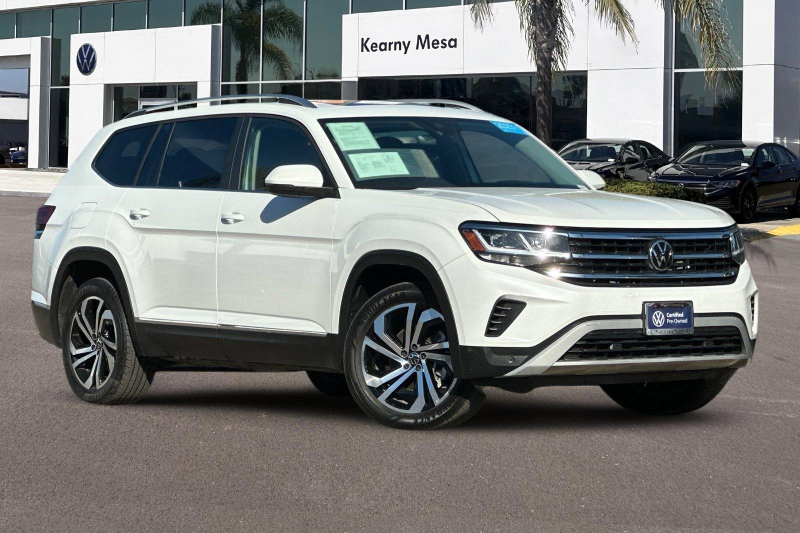 Used 2023 Volkswagen Atlas SEL image 2