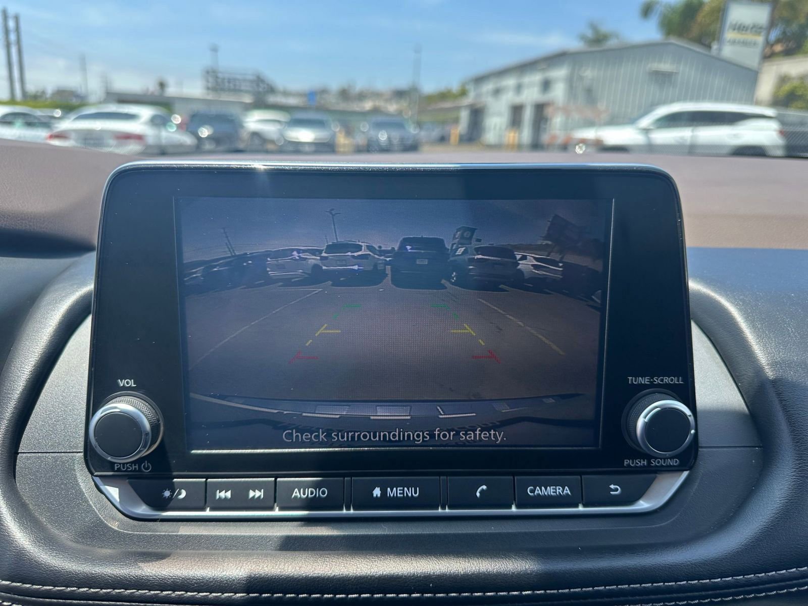 Used 2023 Nissan Rogue SV image 17