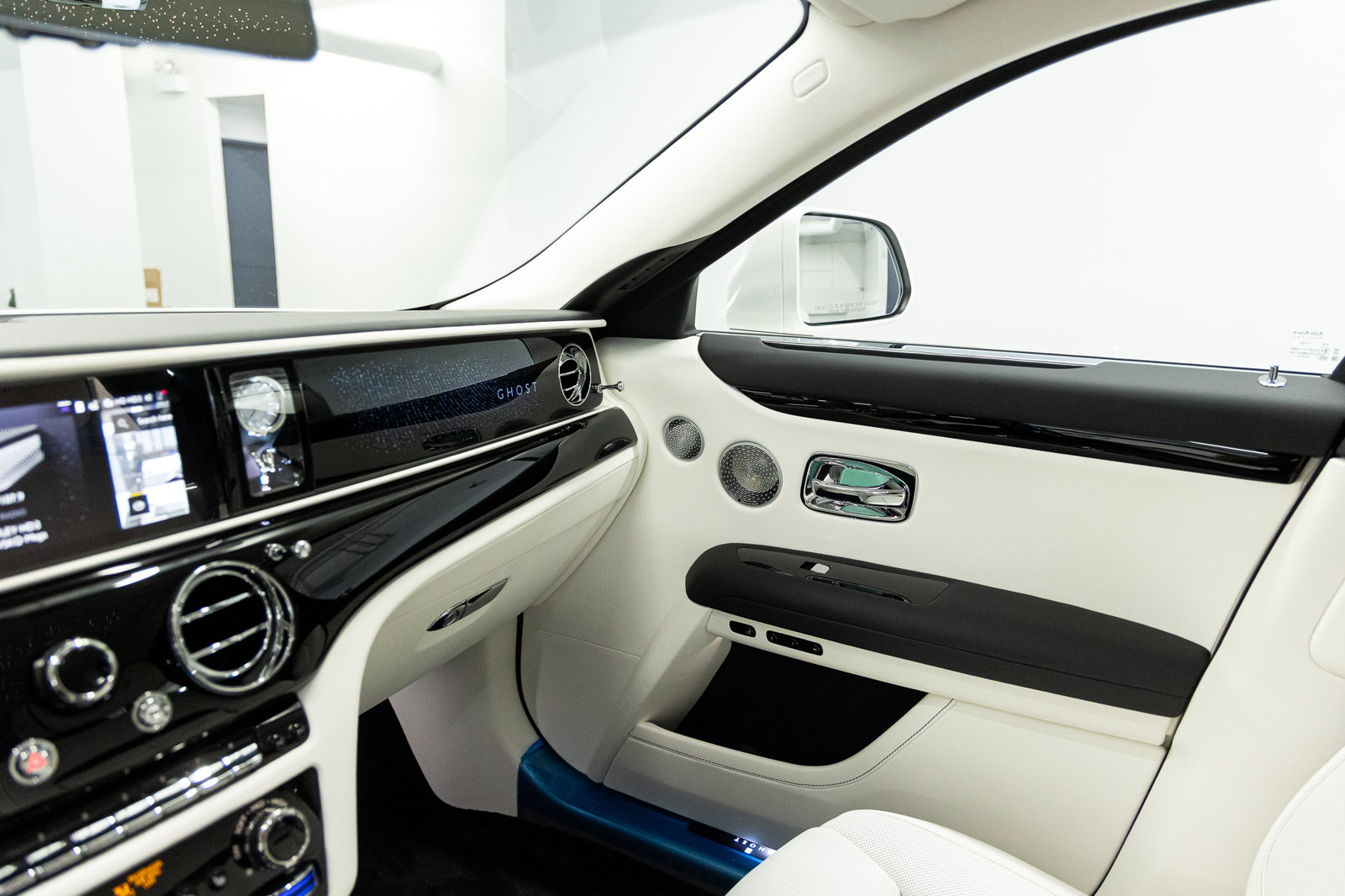 New 2027 Rolls-Royce Ghost Extended Wheelbase AWD/4WD image 54