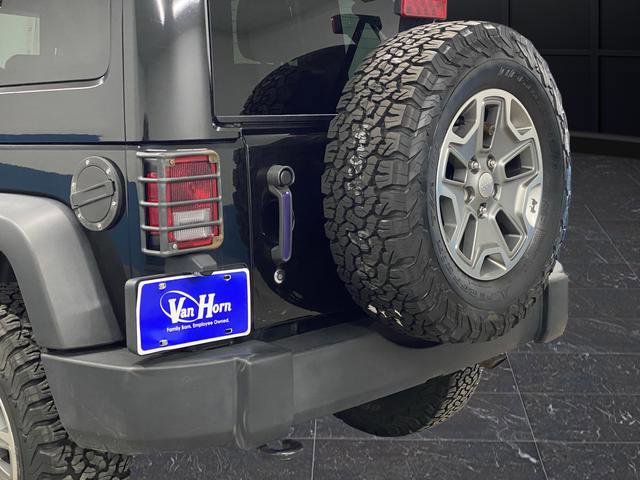 Used 2018 Jeep Wrangler Unlimited Rubicon w/ Cold Weather Group image 33