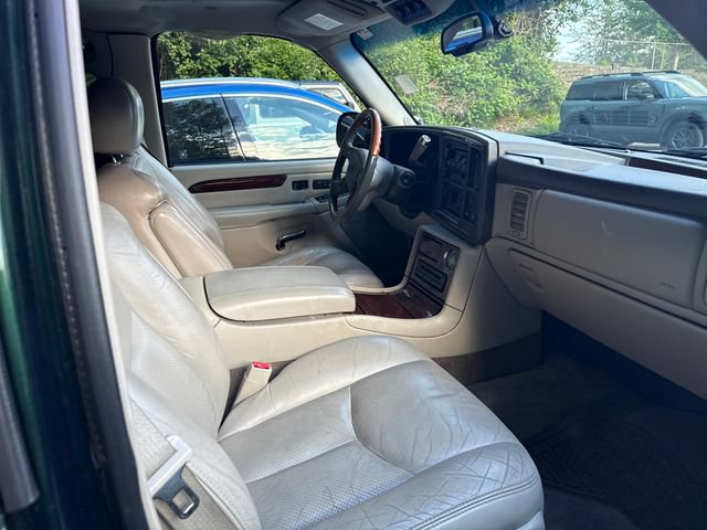 Used 2003 Cadillac Escalade AWD image 8