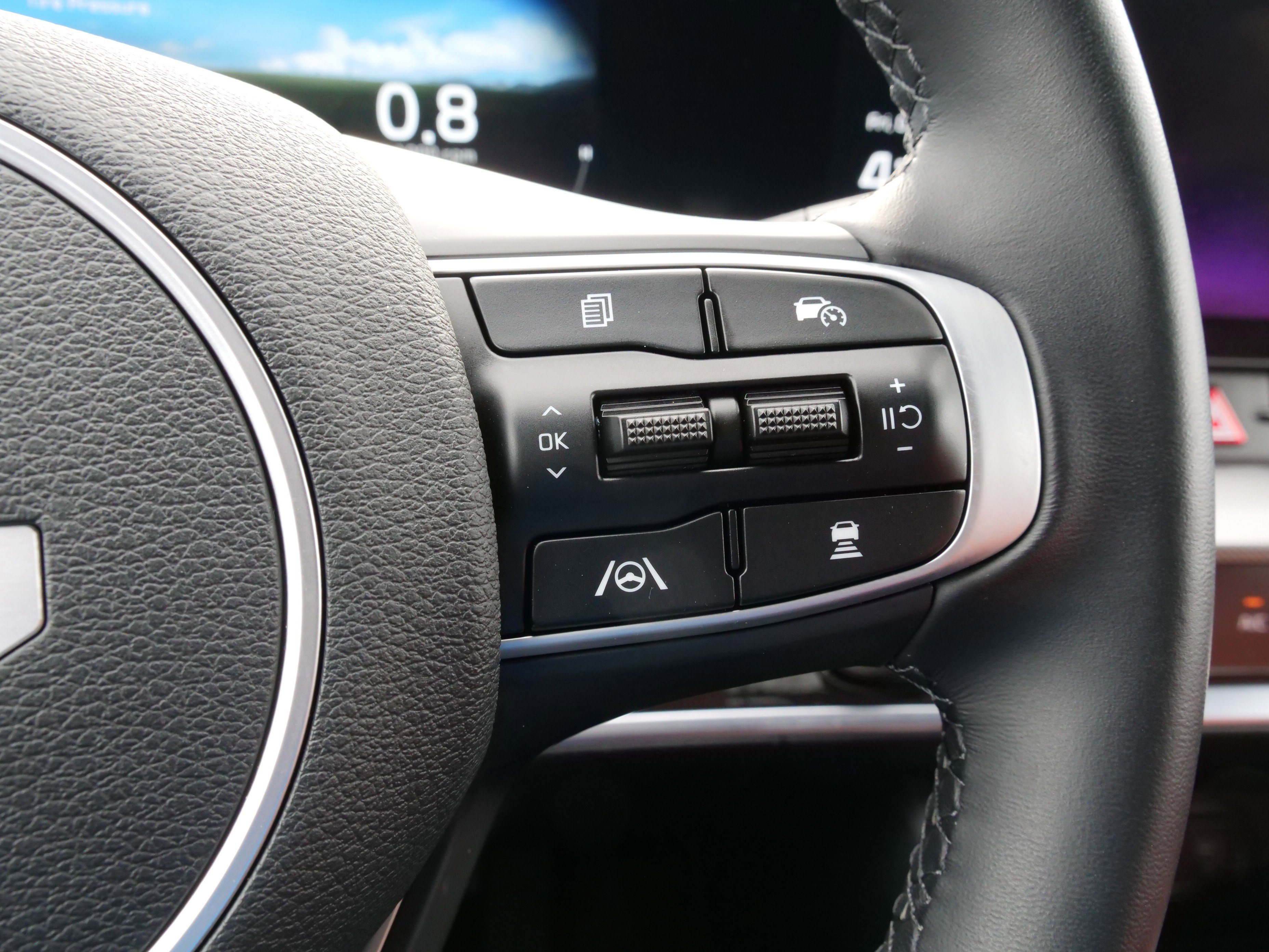 Certified 2025 Kia Sportage SX image 23