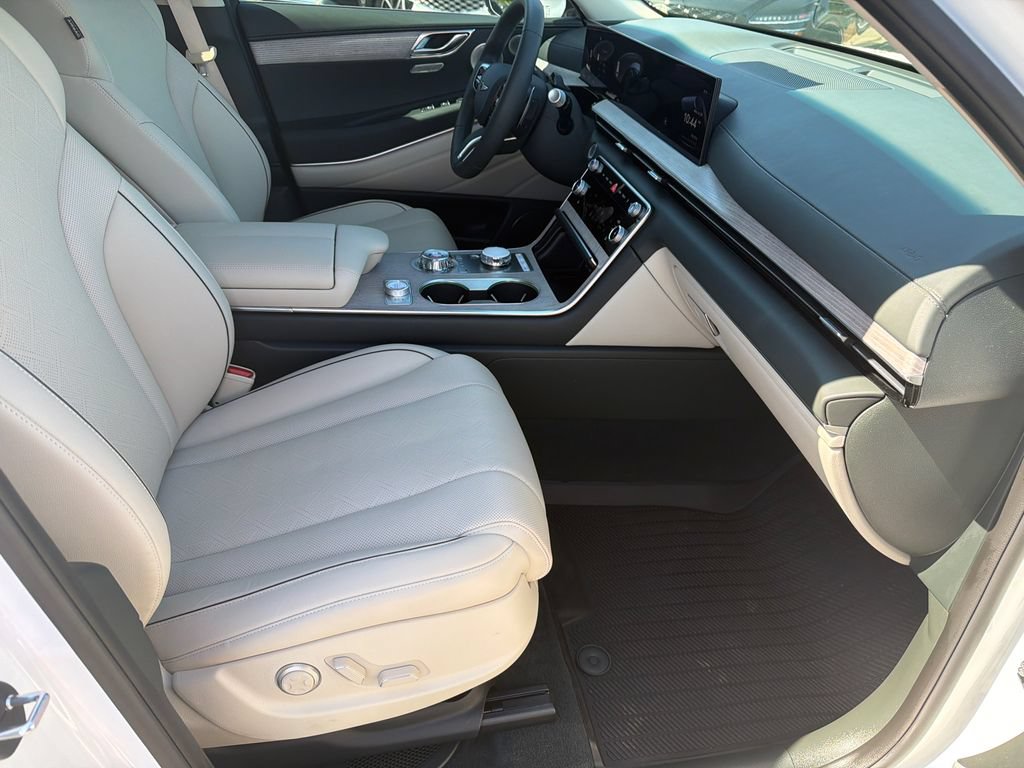 Used 2026 Genesis GV80 2.5T Advanced AWD/4WD image 13