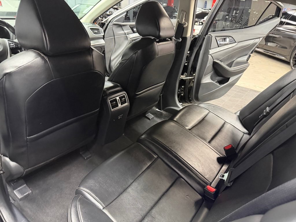 Used 2021 Nissan Maxima 3.5 SV w/ Floor Mat Group FWD image 39