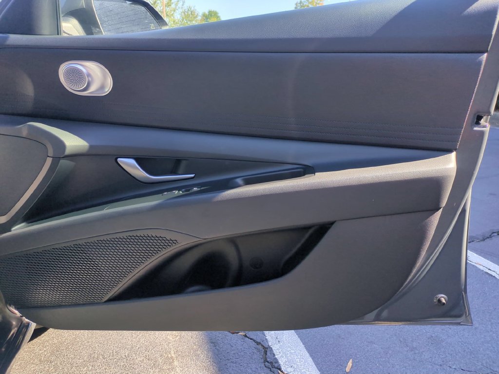 Used 2026 Hyundai Elantra Hybrid FWD image 29
